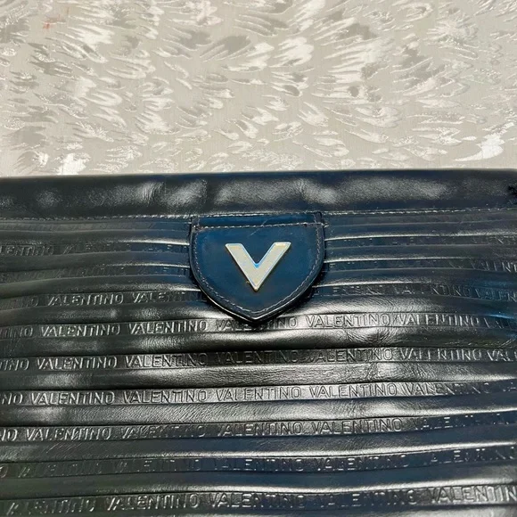 NWT Valentino Black Vintage Clutch - Picture 2 of 8